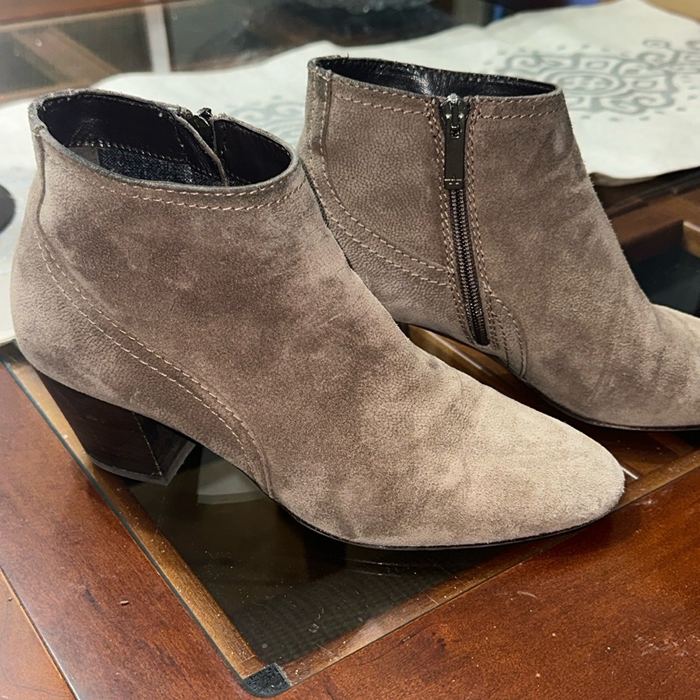 AQUATALIA Italian suede leather taupe grey booties, 8.5 - Picture 2 of 7